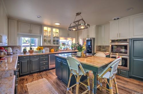 2360 Shields St, Glendale CA  91214-1541 exterior