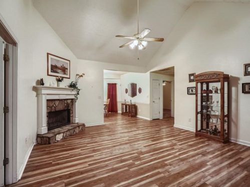 105 Forest Brook Dr, Porterdale, GA 30016-8820