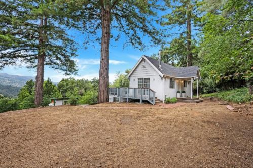 20875 Panorama Dr, Los Gatos, CA 95033-8630