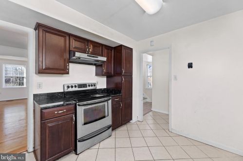 5250 Bradgen Ct, Springfield VA  22151-3505 exterior