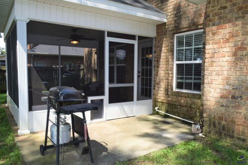 118 Cheshire Dr, Warner Robins GA  31088-1125 exterior