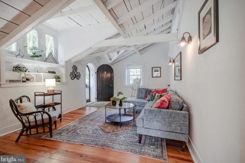 420 Allens Ln, Philadelphia PA 19119-3310 exterior