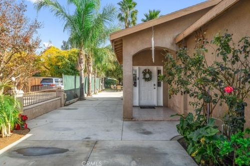 11029 Alder Ave, Bloomington, CA 92316-3003