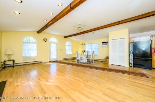 176 Hudson Ave, Tinton Falls NJ 07701-2140 exterior