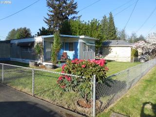 405 Rosewood St, Kelso, WA 98626-2009