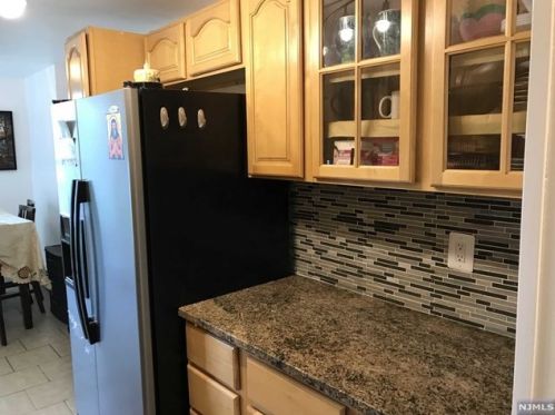 1 River Rd, Nutley, NJ 07110-3411