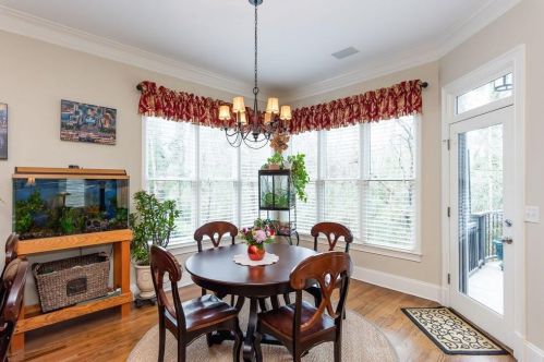 1512 Markan Dr, Atlanta GA  30306-2226 exterior