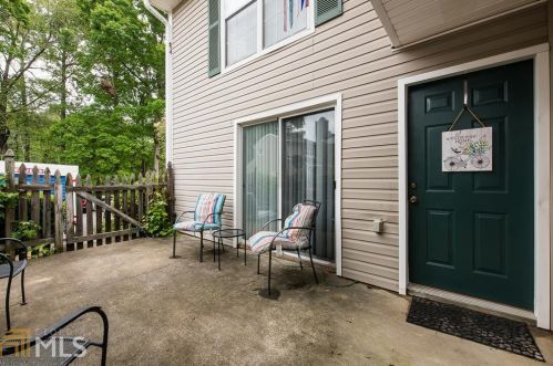 552 Summit Ln, Marietta, GA 30008-3268