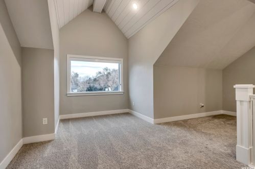 2712 Mt Jordan Rd, Sandy UT 84092-3380 exterior