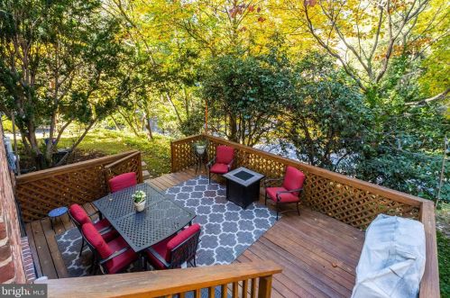 1313 Elson Ct, Silver Spring MD 20912-7027 exterior