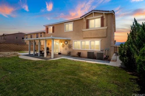 5779 Golding Dr, Lancaster, CA 93536-2382