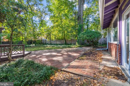 815 Davis Ave, Silver Spring MD 20912-6472 exterior