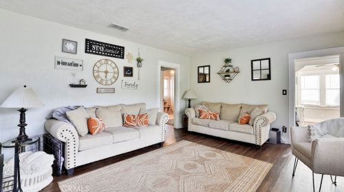 4154 Pine St, Riverside CA  92501-3450 exterior