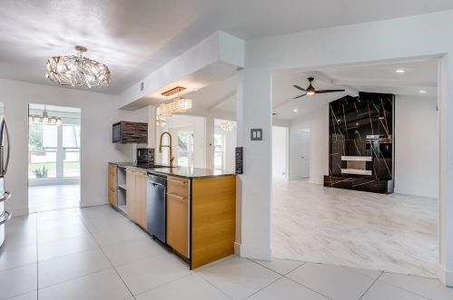 7208 Fernmeadow Dr, Dallas TX 75248-5605 exterior