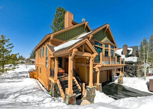 9731 Sean Pl, Truckee, CA 96161-3379