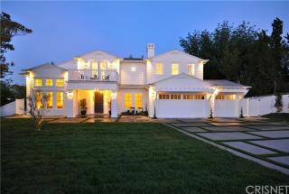 19425 Shirley Ct, Los Angeles, CA 91356-3809