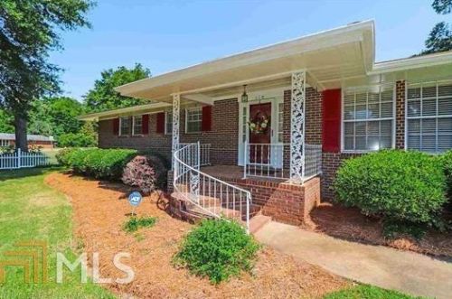 110 Woodridge Dr, Warner Robins, GA 31088-4142