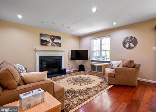 63 Cashmere Ct, Linden, VA 22642-5807