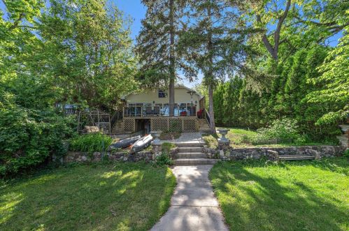 38655 Lotus Ave, Spring Grove, IL 60081-9134