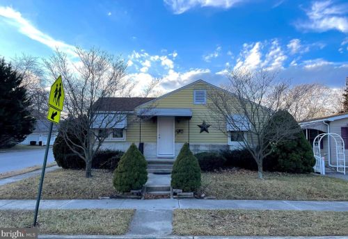 450 Moul Ave, Hanover, PA 17331-1542