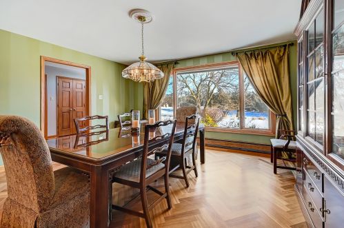 8300 County Line Rd, Willowbrook IL  60527-5719 exterior