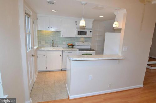 3089 Abingdon St, Arlington VA  22206-1613 exterior