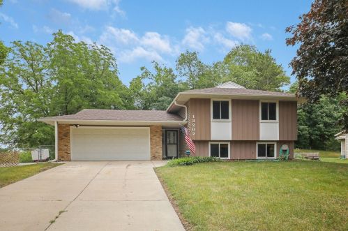13202 Findlay Way, Saint Paul MN  55124-7999 exterior