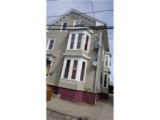 215 Hanover St, Providence, RI 02907-2775