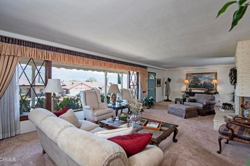 963 Loma Vista Pl, Santa Paula, CA 93060-1329