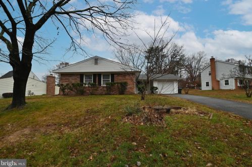 6931 Spelman Dr, Springfield VA  22153-1230 exterior