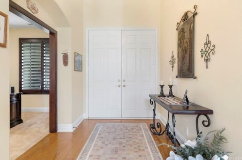 7470 Chateau Rdg Ln, Riverside CA  92506-7542 exterior