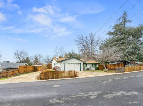 4570 Justine Ave, Diamond Springs, CA 95619-9317
