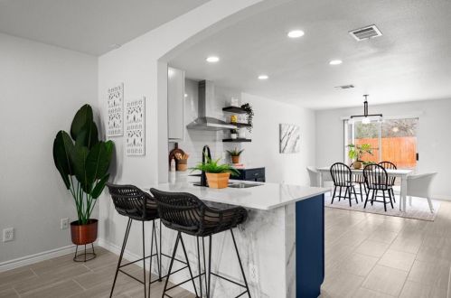 193 Spg Br Loop, Uhland TX 78640-5365 exterior