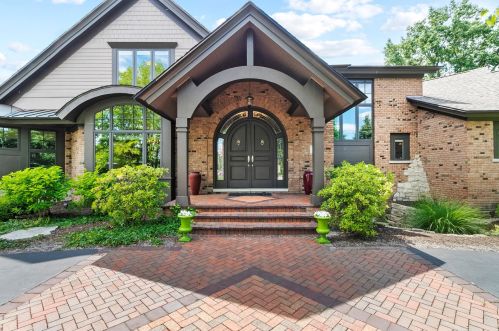 129 Forest Edge Dr, Palos Park, IL 60464-1949