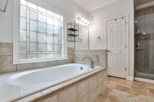 2491 Emerald Ridge Ct, Atlanta GA  30345-1600 exterior