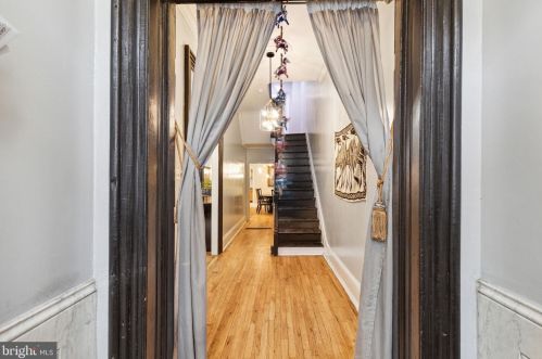 627 16th St, Philadelphia PA  19130-3415 exterior