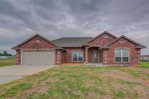 8625 80th St, Noble, OK 73068-9736