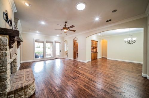 7000 Mossycup Ln, Fort Worth TX  76182-3674 exterior