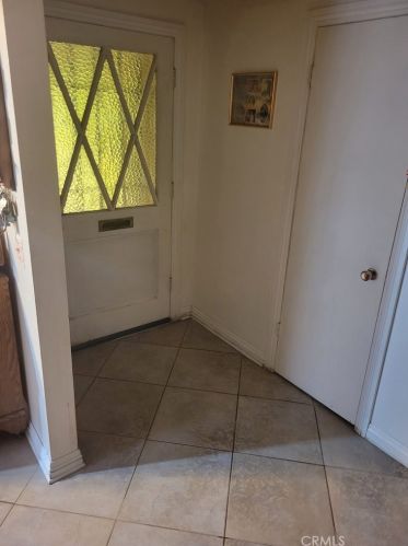 421 Huron Dr, Santa Ana, CA 92704-1525