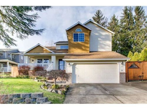 1211 Greenway Dr, Damascus OR  97030 exterior