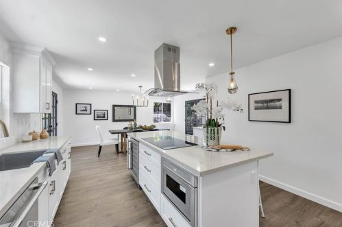 3586 Lathrop Ave, Simi Valley CA  93063-1119 exterior