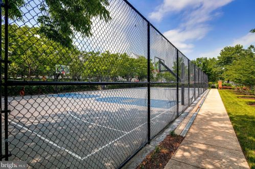 8142 Westside Blvd, Fulton MD  20759-2587 exterior