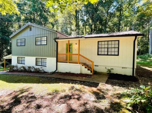 2207 Chestnut Pl, Lithia Springs, GA 30122-3534