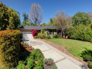 2847 Reposa Ln, Altadena, CA 91001-1732