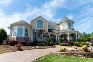 726 Long Bay Dr, Inman, SC 29349-5916