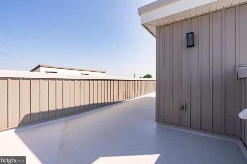 2302 Gordon St, Philadelphia PA 19132-4631 exterior