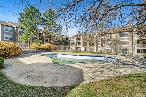 9212 Arbor Cir, Englewood CO 80111-5262 exterior