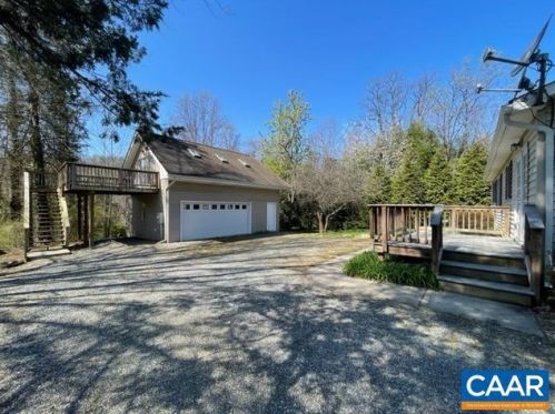 697 Greene Acres Rd, Stanardsville, VA 22973-2521