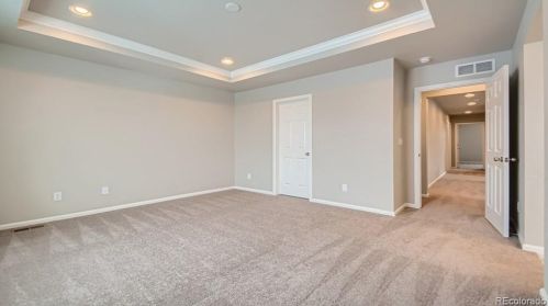 23890 34th Ave, Denver CO  80019-5304 exterior