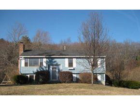 10 Scamman Rd, Stratham, NH 03885-2237